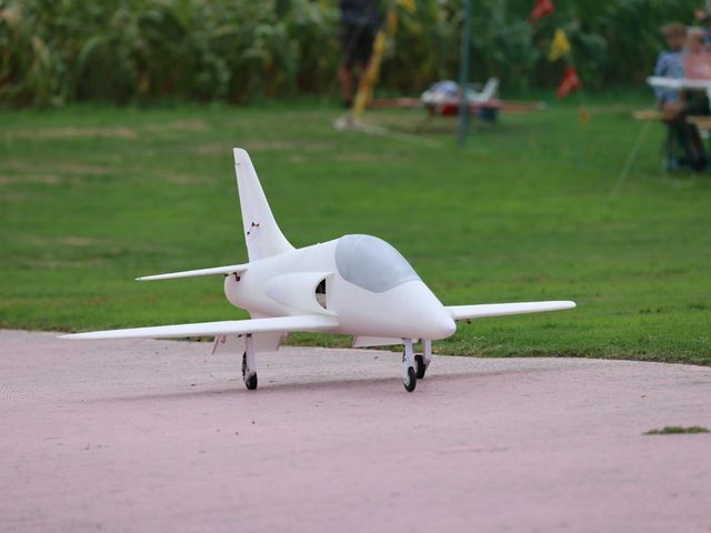 Xenon XL – 80N Turbine Sport Jet